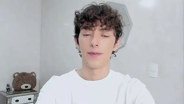 miketwink online show from February 11, 11:10 pm