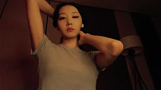 Fudzik0 online show from April 10, 5:12 am