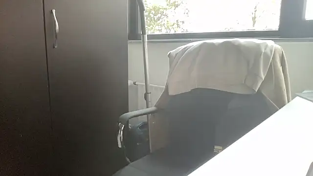 bullyboyy online show from November 13, 2:49 pm