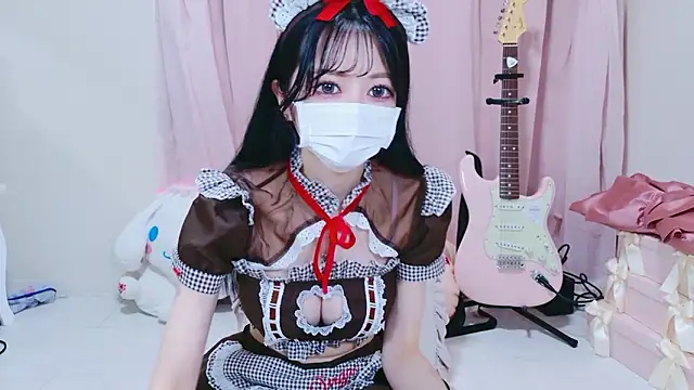 Snapshot of Megu-mimi chatting on February 22, 8:13 am Megu-mimi online show from February 22, 8:13 am