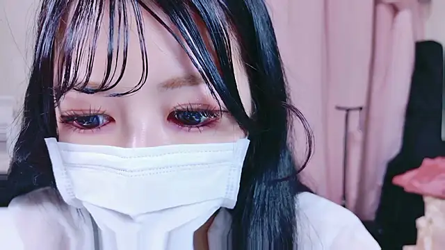 Snapshot of Megu-mimi chatting on February 25, 7:18 am Megu-mimi online show from February 25, 7:18 am