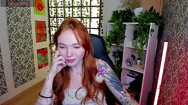 Maya Light online show from September 24, 2:04 am