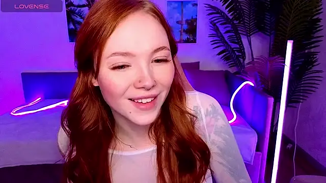 Maya Light online show from October 22, 1:39 am