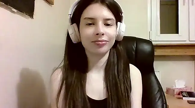 LariceSexy online show from March 22, 10:15 pm