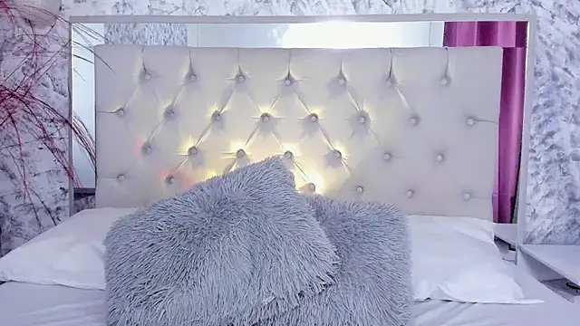 Ariana greenblat online show from September 11, 4:18 pm