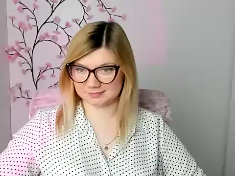 Lola moree online show from March 9, 1:15 pm