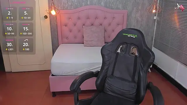 Hadley  online show from February 12, 4:01 am