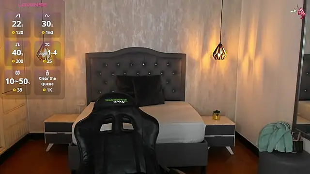 Hadley  online show from March 22, 3:20 am