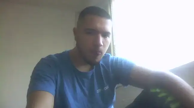 Drag Queen online show from January 31, 2:17 pm