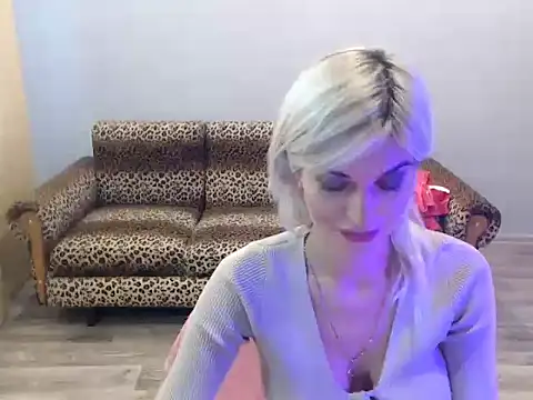 SexyBeatriice online show from October 9, 6:22 am