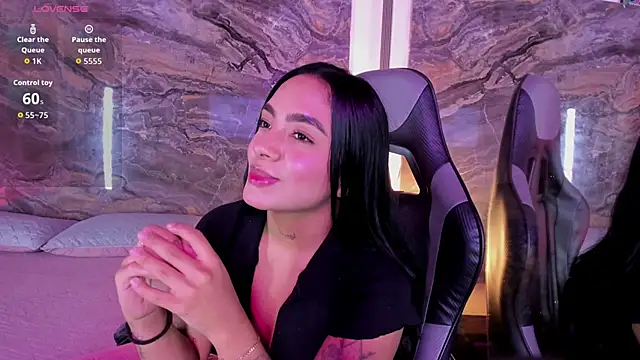 Snapshot of Estefy_gomez09 chatting on May 9, 1:38 pm Estefy gomez09 online show from May 9, 1:38 pm