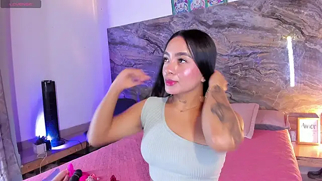 Snapshot of Estefy_gomez09 chatting on May 23, 12:31 pm Estefy gomez09 online show from May 23, 12:31 pm