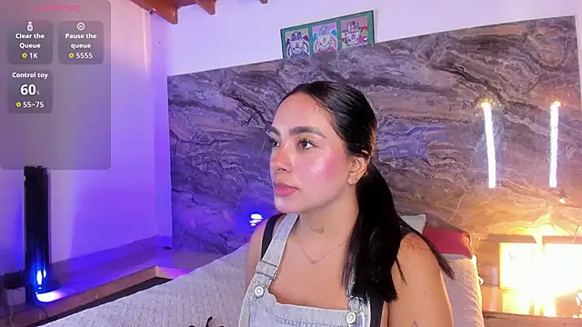 Snapshot of Estefy_gomez09 chatting on May 24, 12:10 pm Estefy gomez09 online show from May 24, 12:10 pm