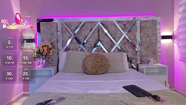 AliDiaz  online show from October 25, 8:36 pm