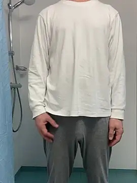 Snapshot of redslave chatting on February 3, 12:09 am redslave online show from February 3, 12:09 am