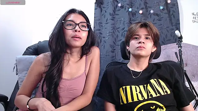 ellajonz online show from February 11, 5:26 am