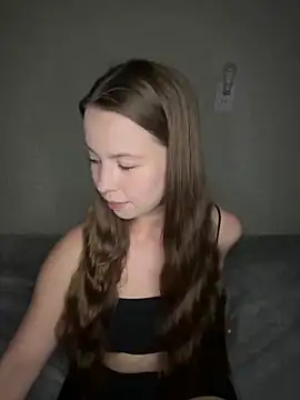 Snapshot of Arielle_Swan chatting on May 18, 5:52 pm Arielle Swan online show from May 18, 5:52 pm