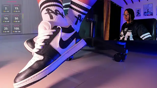 aleya bliss online show from November 22, 3:49 am