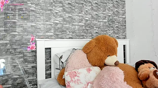 KairraPotts online show from February 13, 4:00 am