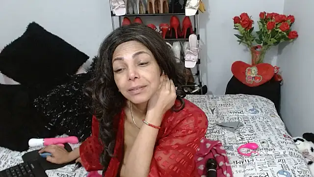 Snapshot of Lunasquirt1985 chatting on February 9, 12:31 pm Lunasquirt1985 online show from February 9, 12:31 pm