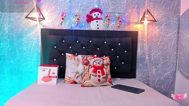 emberhodson online show from December 21, 12:45 pm