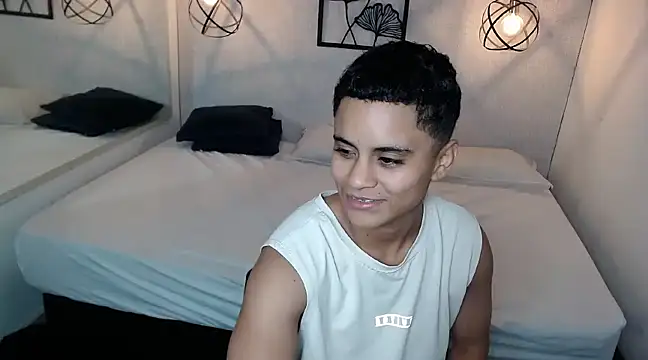 Snapshot of Liiamthompson chatting on March 12, 10:59 am Liiamthompson online show from March 12, 10:59 am