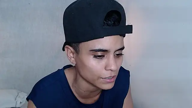 Snapshot of Liiamthompson chatting on March 18, 3:21 pm Liiamthompson online show from March 18, 3:21 pm