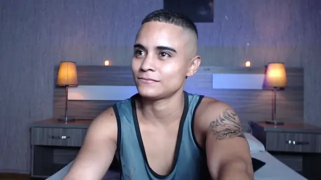 Snapshot of Liiamthompson chatting on September 10, 11:21 am Liiamthompson online show from September 10, 11:21 am