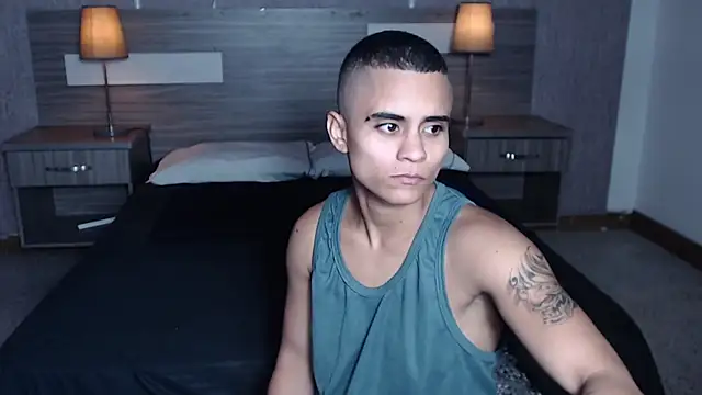 Snapshot of Liiamthompson chatting on September 13, 11:21 am Liiamthompson online show from September 13, 11:21 am