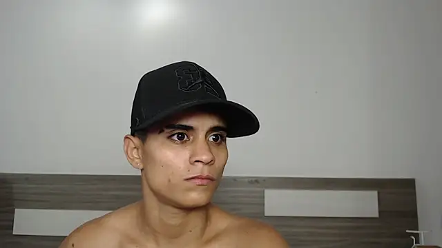 Snapshot of Liiamthompson chatting on September 24, 8:28 am Liiamthompson online show from September 24, 8:28 am