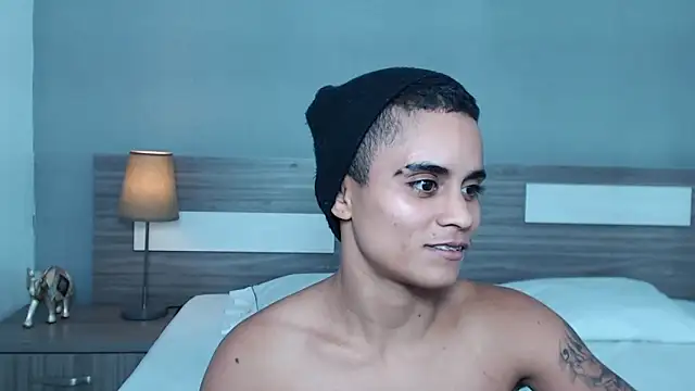 Snapshot of Liiamthompson chatting on October 1, 7:09 pm Liiamthompson online show from October 1, 7:09 pm