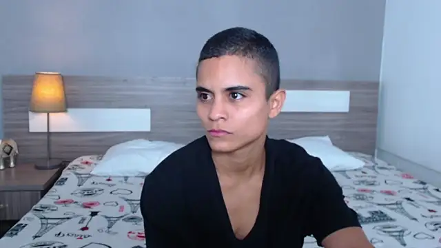 Snapshot of Liiamthompson chatting on October 4, 12:58 pm Liiamthompson online show from October 4, 12:58 pm