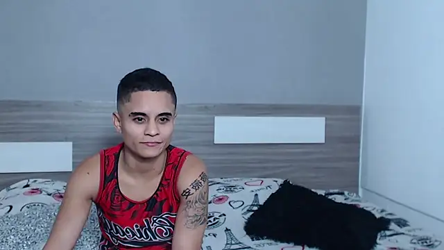 Snapshot of Liiamthompson chatting on October 9, 11:25 pm Liiamthompson online show from October 9, 11:25 pm