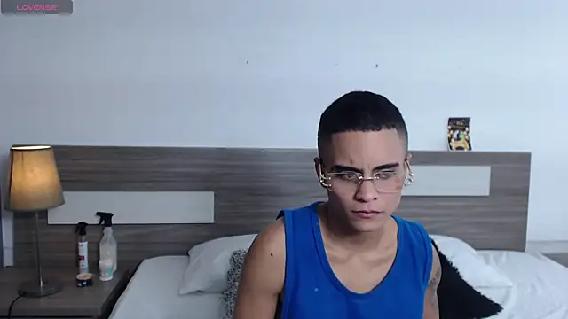 Snapshot of Liiamthompson chatting on October 29, 7:15 pm Liiamthompson online show from October 29, 7:15 pm