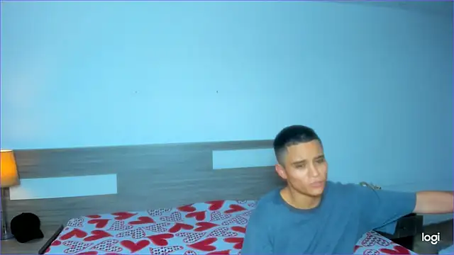 Snapshot of Liiamthompson chatting on October 30, 7:36 pm Liiamthompson online show from October 30, 7:36 pm