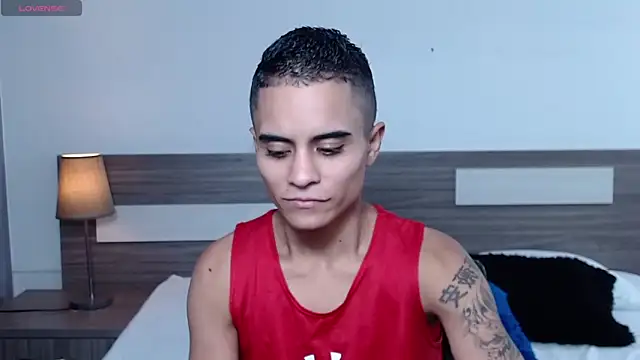 Snapshot of Liiamthompson chatting on November 13, 7:02 pm Liiamthompson online show from November 13, 7:02 pm