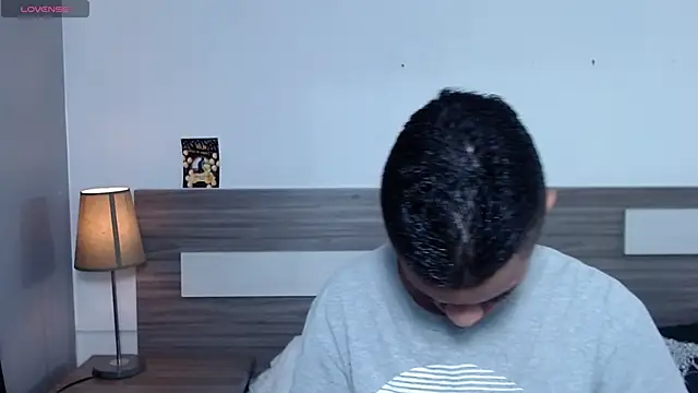 Snapshot of Liiamthompson chatting on November 28, 9:34 am Liiamthompson online show from November 28, 9:34 am