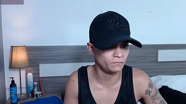 Snapshot of Liiamthompson chatting on December 3, 9:18 am Liiamthompson online show from December 3, 9:18 am