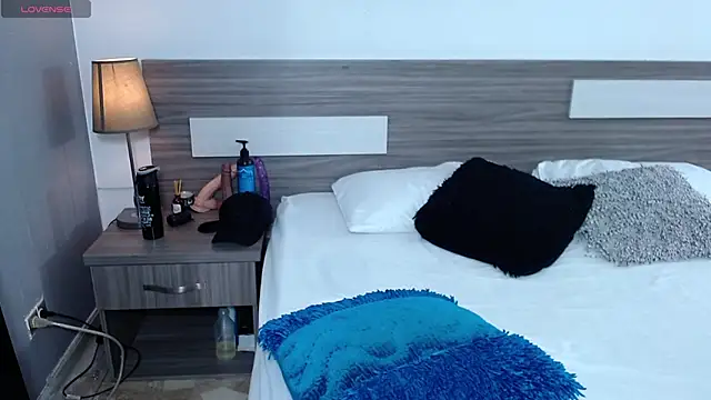 Snapshot of Liiamthompson chatting on December 15, 9:24 am Liiamthompson online show from December 15, 9:24 am