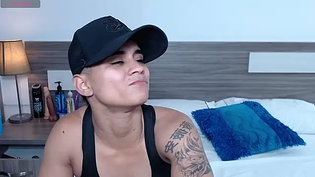 Snapshot of Liiamthompson chatting on December 17, 9:10 pm Liiamthompson online show from December 17, 9:10 pm