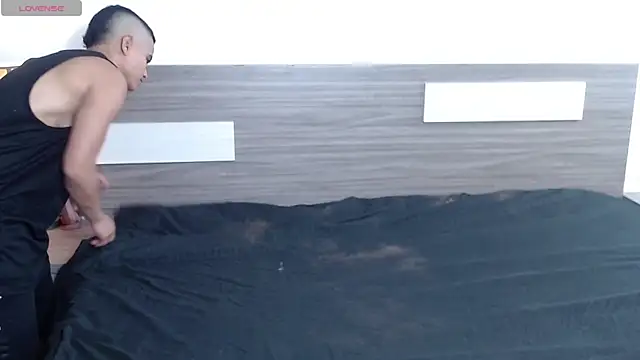 Snapshot of Liiamthompson chatting on December 21, 9:16 am Liiamthompson online show from December 21, 9:16 am