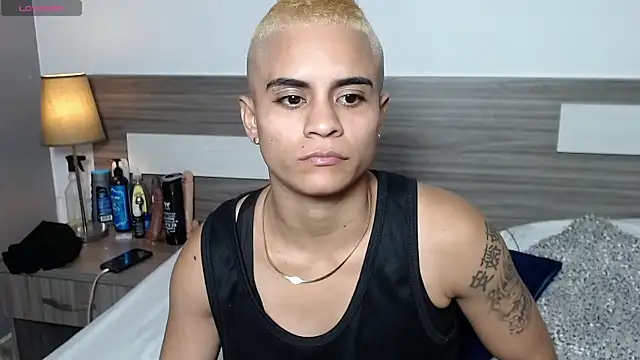 Snapshot of Liiamthompson chatting on January 8, 10:23 pm Liiamthompson online show from January 8, 10:23 pm