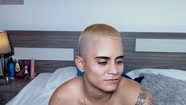 Snapshot of Liiamthompson chatting on January 10, 11:09 pm Liiamthompson online show from January 10, 11:09 pm