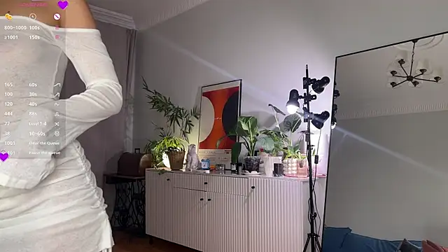 WhiteAnni online show from October 11, 4:33 am