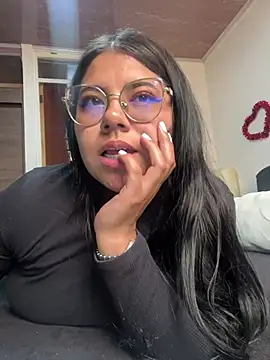 viccky vick online show from February 14, 5:46 pm