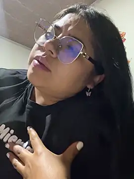 viccky vick online show from February 19, 12:35 am