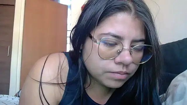 viccky vick online show from September 11, 7:03 pm