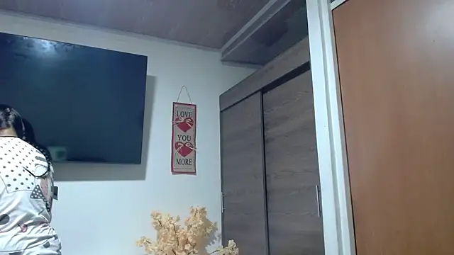 viccky vick online show from November 11, 2:00 am