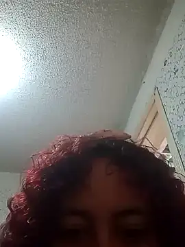 Snapshot of alexandraluv chatting on February 6, 5:51 pm alexandraluv online show from February 6, 5:51 pm