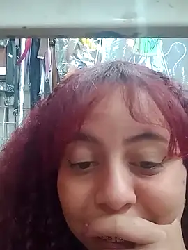 Snapshot of alexandraluv chatting on February 14, 9:53 pm alexandraluv online show from February 14, 9:53 pm